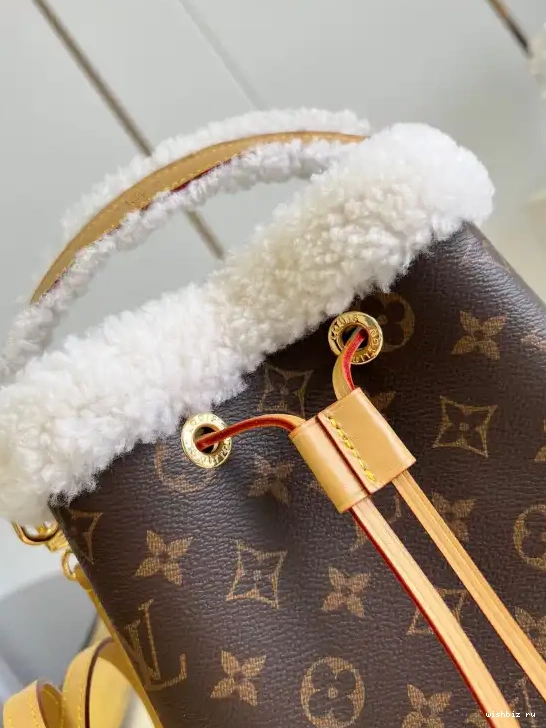 WIS BB LOUIS VUITTON NÉONOÉ 0505